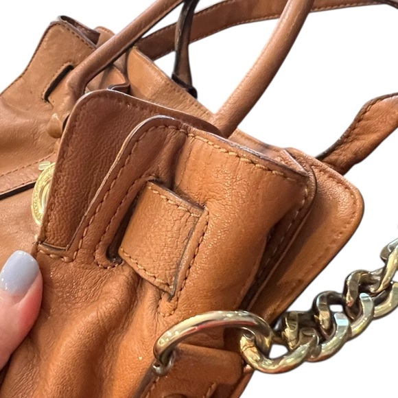 Michael Kors Hamilton Large Brown Leather Handbag Gold Logo Lock Chains Classic - Picture 6 of 15